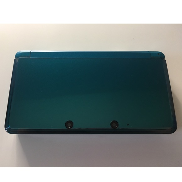 Nintendo 3ds with games and accessories - Picture 3 of 7